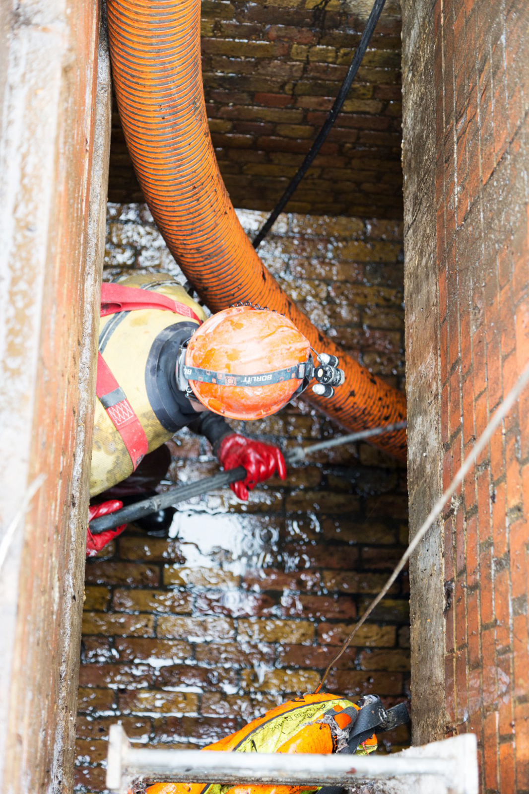UK Tunnel & Culvert Specialists - Cleaning Services Image 7